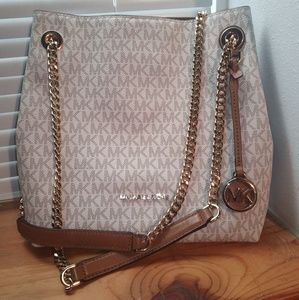 Michael kors purse